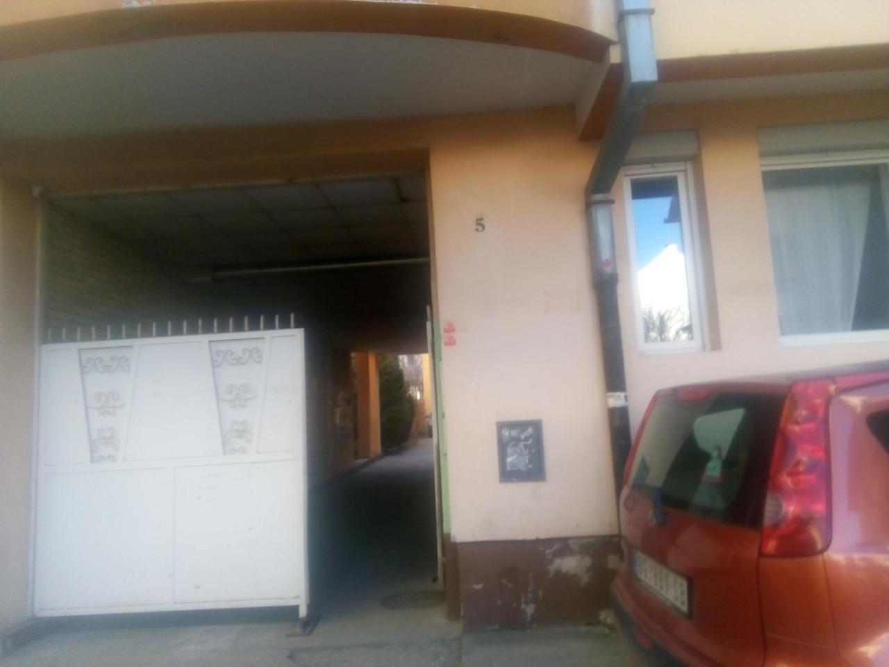 Ivana Center Novi Sad Exterior photo